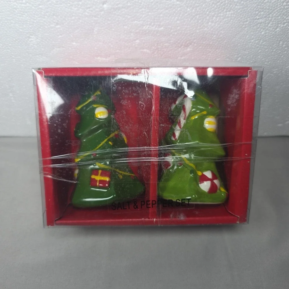 Christmas Tree Salt And Pepper Shakers